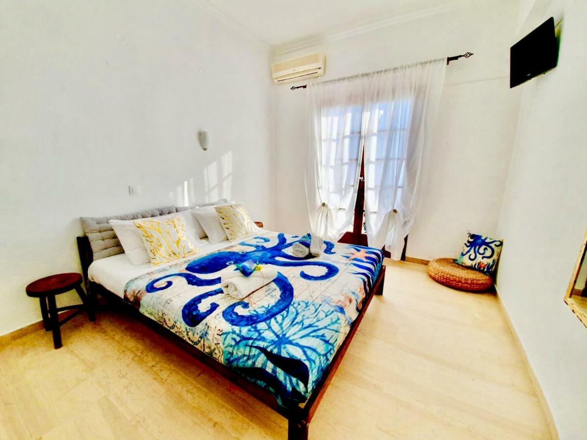 Thomas Art Hotel Pelekas Bagian luar foto