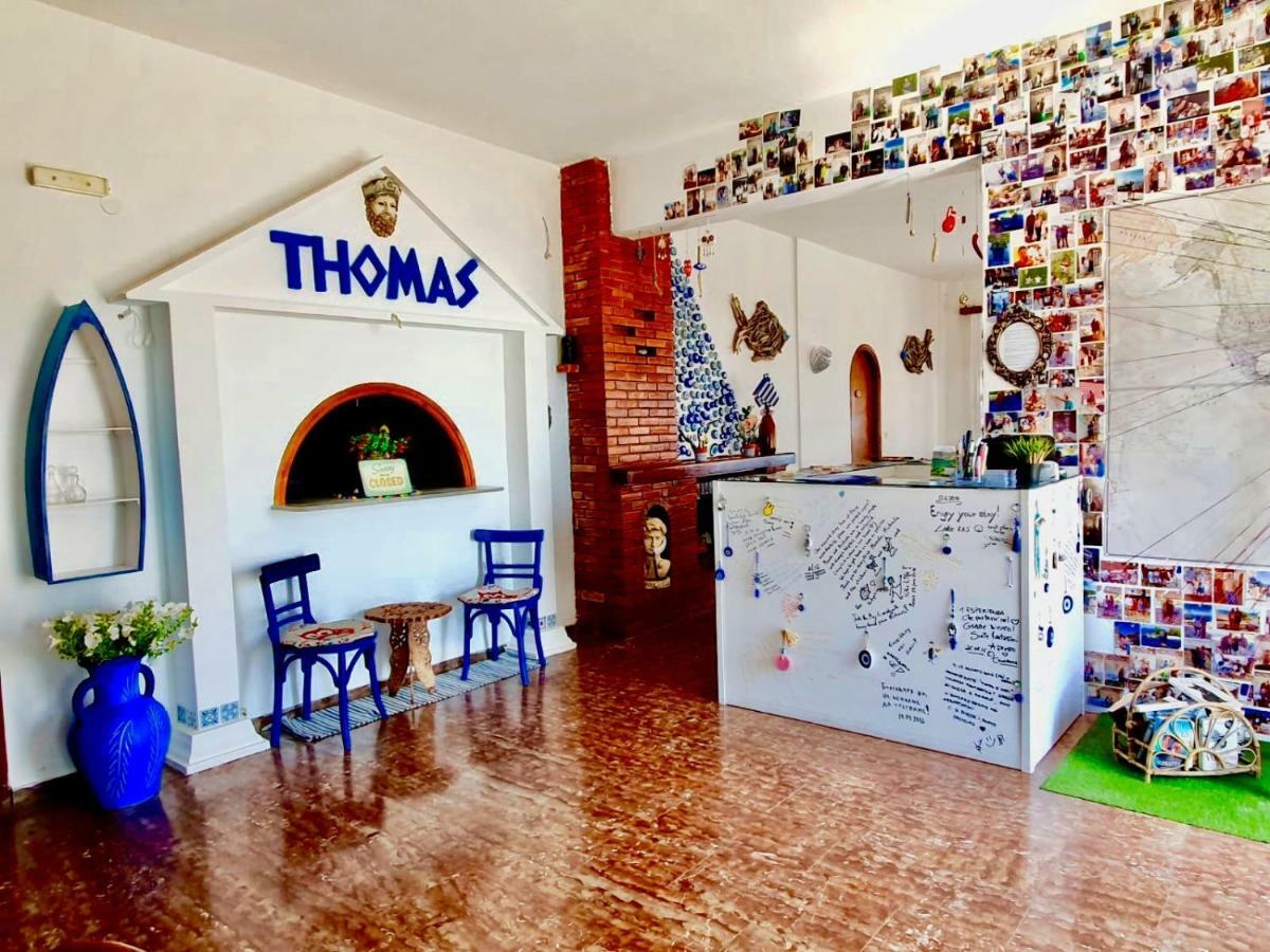 Thomas Art Hotel Pelekas Bagian luar foto