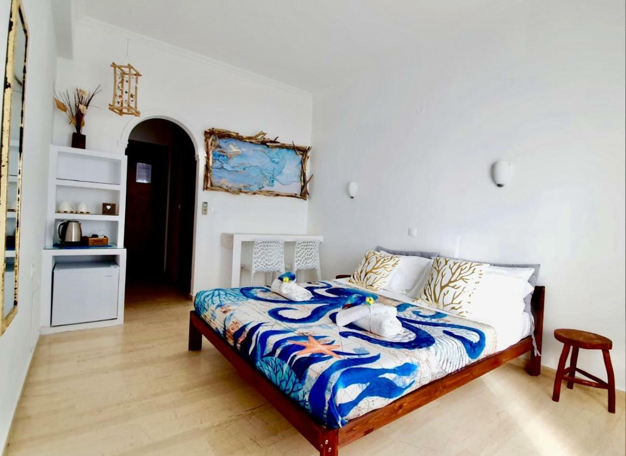 Thomas Art Hotel Pelekas Bagian luar foto